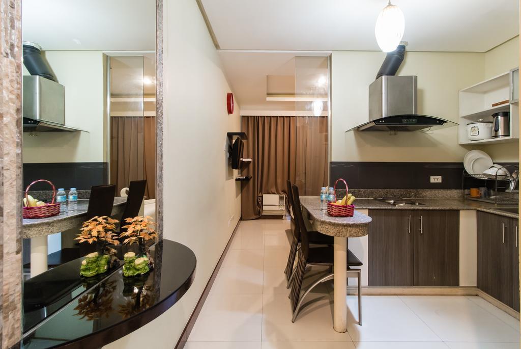 Jmm Apartment Suites Manila Exteriör bild