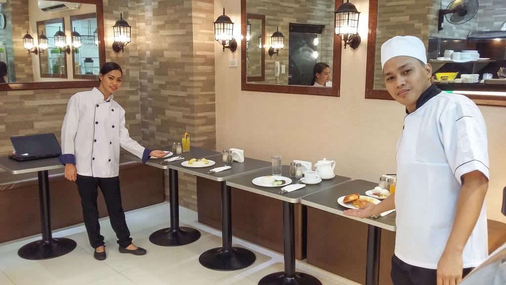 Jmm Apartment Suites Manila Exteriör bild